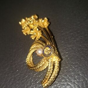 Vintage Gold Floral Brooch